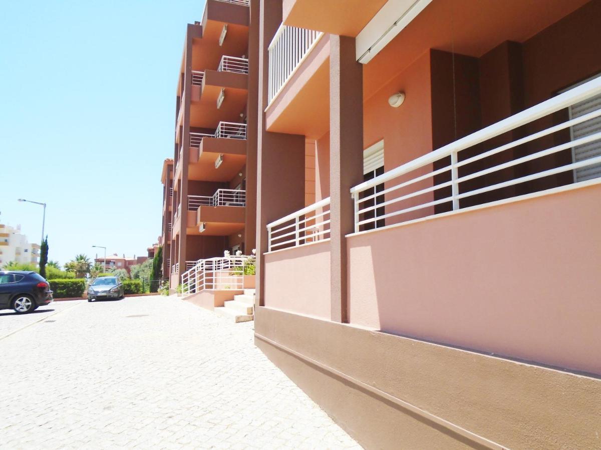 Litoralmar Beachfront Apartment Портіман Екстер'єр фото